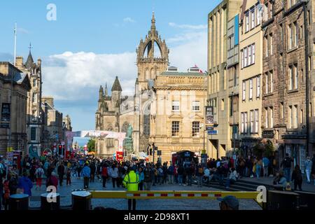 Besucher dans der Royal Mile von Edinburgh beim Fringe festival 13. Août 2019 Banque D'Images