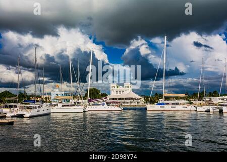 Cienfuegos Yachting Club et marina. Cienfuegos, Cuba, Amérique latine et Caraïbes Banque D'Images