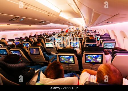 Intérieur de l'Airbus A350-900. L'Airbus A350 XWB est une famille d'avions de ligne à double moteur à large corps longue portée, développés par le fabricant européen de l'aérospatiale Banque D'Images