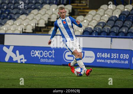 Huddersfield, Royaume-Uni. 3 novembre 202020Lewis O'Brien (8) de Huddersfield Town a eu un certain temps de jeu pendant le match de championnat de Sky Bet entre HudderSFIELD Town et Bristol City au stade John Smith, HudderSFIELD, le mardi 3 novembre 2020. (Crédit : Emily Moorby | MI News) crédit : MI News & Sport /Alamy Live News Banque D'Images