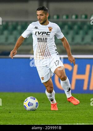 Vérone, Italie. 02 novembre 2020. Gianluca Caprari (Benevento) pendant Hellas Verona vs Benevento Calcio, football italien série A match à Vérone, Italie, novembre 02 2020 crédit: Agence de photo indépendante/Alamy Live News Banque D'Images