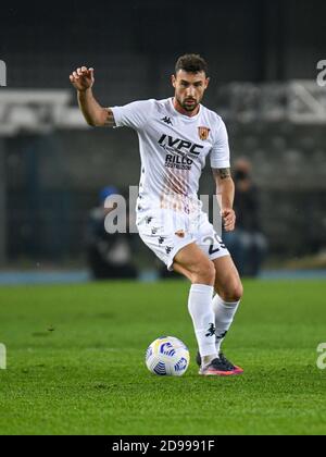 Vérone, Italie. 02 novembre 2020. Artur Ionita (Benevento) pendant Hellas Verona vs Benevento Calcio, Italie football série A match à Vérone, Italie, novembre 02 2020 crédit: Agence de photo indépendante/Alamy Live News Banque D'Images