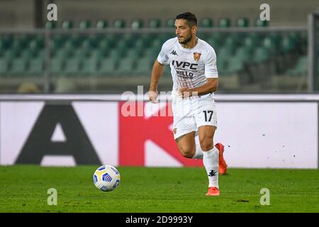 Vérone, Italie. 02 novembre 2020. Gianluca Caprari (Benevento) pendant Hellas Verona vs Benevento Calcio, football italien série A match à Vérone, Italie, novembre 02 2020 crédit: Agence de photo indépendante/Alamy Live News Banque D'Images