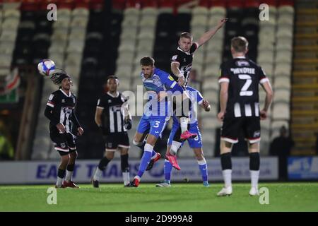 Cleethorpes, Royaume-Uni. 3 novembre 2020. Patrick Brough, de Barrow, se démène lors du match Sky Bet League 2 entre Grimsby Town et Barrow au parc Blundell, Cleethorpes, le mardi 3 novembre 2020. (Credit: Mark Fletcher | MI News) Credit: MI News & Sport /Alay Live News Banque D'Images