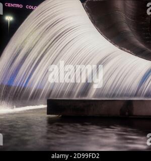 La fontaine Colón de Madrid est située sur le Paseo de la Castellana, en Espagne, en Europe Banque D'Images