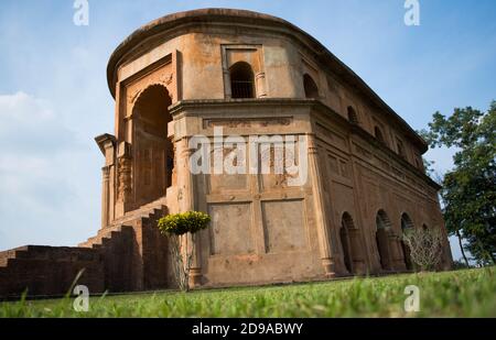 Le ranch ghar sibsagar assam est un bâtiment à deux étages qui servait autrefois de pavillon sportif royal Banque D'Images