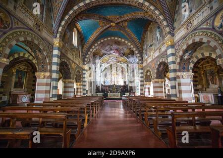 BOBBIO, ITALIE, 20 AOÛT 2020 - l'intérieur de l'abbaye Saint-Colombano à Bobbio, province de Piacenza, Émilie-Romagne. Italie Banque D'Images