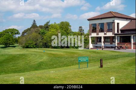 Club de golf Mullingar, Belvedere, Mullingar, Co. Westmeath, Irlande - vue sur le club House donnant sur le parcours. Banque D'Images