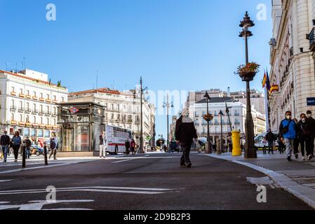 Madrid, Espagne - 11 octobre 2020 : place Puerta del sol dans le centre de Madrid. Banque D'Images