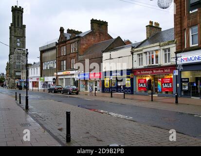 Magasins fermés et fermeture de la rue Ayr High le 2020 novembre Banque D'Images