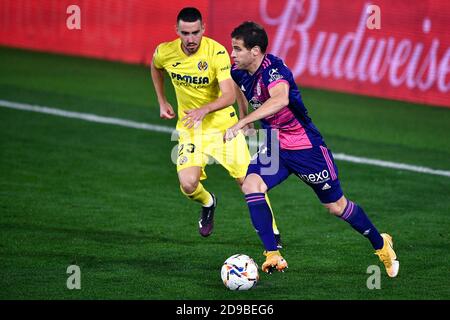 Moi Gomez de Villarreal CF, Pablo Hervias de Real Valladolid Banque D'Images