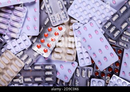 Collecte de médicaments d'ordonnance en plaquettes thermoformées Banque D'Images
