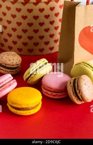 Macarons pour la Saint-Valentin. Banque D'Images