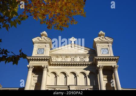 Façade baroque de l'église Eglise de la Madeleine (1691-1703) Façade de 1855-60 sur la place des rêcheurs Aix-en-Provence Provence Provence France Banque D'Images