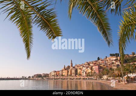 Géographie / Voyage, France, Menton, vue à Menton, Côte d'Azur, droits-supplémentaires-déstockage-Info-non-disponible Banque D'Images