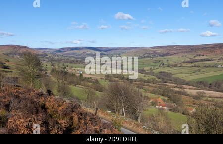 Vue d'hiver sur Farndale dans le North York Moors National Stationnement Banque D'Images