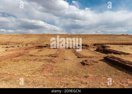 Site archéologique de Pumapunku, Tiwanaku ou Towanacu , Altiplano, Municipalité la Paz, Bolivie, Amérique latine Banque D'Images