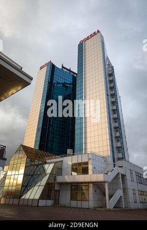 Odessa, Ukraine - 10 septembre 2018 : vue sur l'hôtel Odessa dans le port de la mer des passagers à la mer Noire Banque D'Images