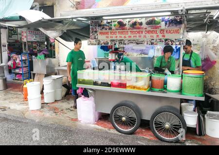 Penang est connu pour sa nourriture. Vous trouverez ici le célèbre chendol de Penang Road, incontournable pour visiter l'île de Penang. Banque D'Images