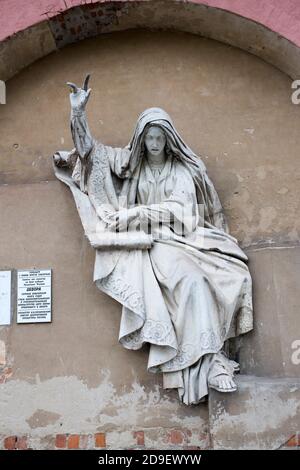 Moscou, Russie - 20 octobre 2020, Monastère de Donskoy. Bas-reliefs représentant des scènes bibliques sauvées de la Cathédrale soufflée du Christ Sauveur dans , Debor Banque D'Images