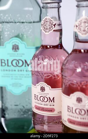 Bottles of Bloom London Gin Banque D'Images