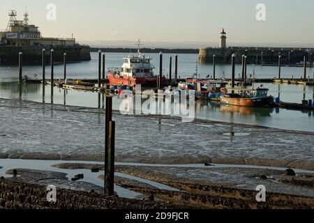 Le Royal Harbour à Ramsgate dans le Kent. Un port de pêche sur l'île de Thanet, une partie du comté de Kent, Royaume-Uni. Banque D'Images