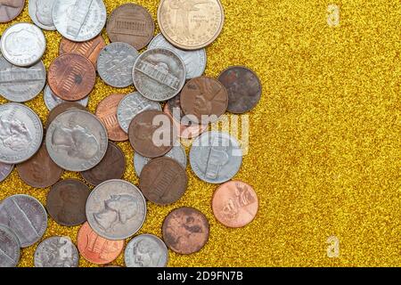 Cents américains métalliques. Stockage et accumulation d'argent dans le système financier des banques et des prêts. Banque D'Images