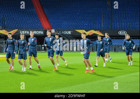 ROTTERDAM, PAYS-BAS - NOVEMBRE 05 : vue générale de la formation du CSKA Moskou à de Kuip lors d'une session de formation avant le match de l'UEFA Europa League entre Feyenoord et CSKA Moscou le 22 octobre 2020 à Rotterdam, pays-Bas (photo de Yannick Verhoeven/Orange Pictures) Banque D'Images