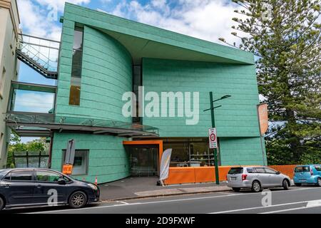 AUCKLAND, NOUVELLE-ZÉLANDE - 27 novembre 2019 : Auckland / Nouvelle-Zélande - 27 2019 novembre : vue de la galerie te Uru à Titirangi Banque D'Images