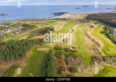 Vue aérienne du parcours de golf de Fidra Links au club de golf d'Archerfield Links à East Lothian, en Écosse, au Royaume-Uni Banque D'Images
