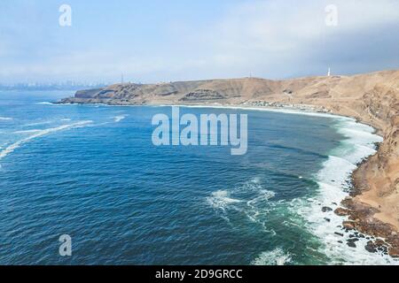 Vue aérienne de la Herradura, Chorrillos - Pérou. Vue panoramique. Banque D'Images