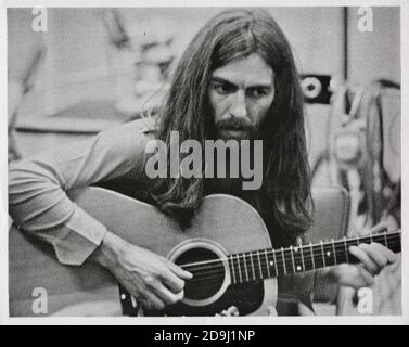 Portrait de George Harrison donné aux membres du club de fans des beatles. Banque D'Images