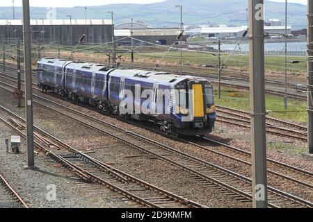 Train de transport de passagers Strathcylde, Ayr Ayrshire, Écosse, Royaume-Uni le train de voyageurs ScotRail passe par Falkland Juntion, Ayr Banque D'Images