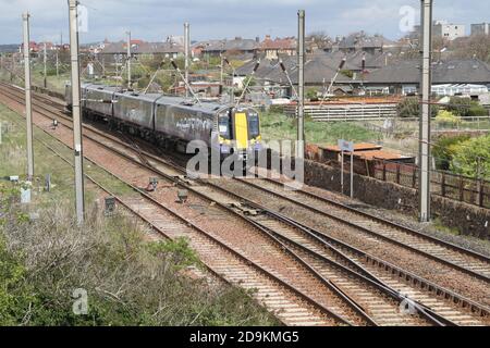 Train de transport de passagers Strathcylde, Ayr Ayrshire, Écosse, Royaume-Uni le train de voyageurs ScotRail passe par Falkland Juntion, Ayr Banque D'Images