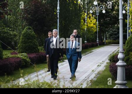 KIEV, UKRAINE - 20 mai 2019: L'ancien président de l'Ukraine Petro Porochenko et Kurt Volker, Représentant spécial du Département d'Etat américain pour l'Ukraine, lors d'une réunion à Kiev Banque D'Images