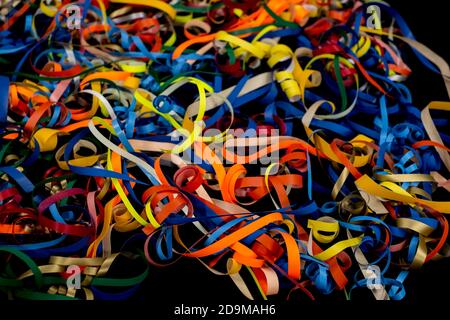 banderoles en plastique à spirales multicolores, vue rapprochée Banque D'Images