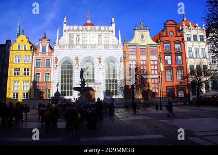 Les maisons typiques sur la rue "long marché" dans la vieille ville de Gdańsk, Pologne Banque D'Images