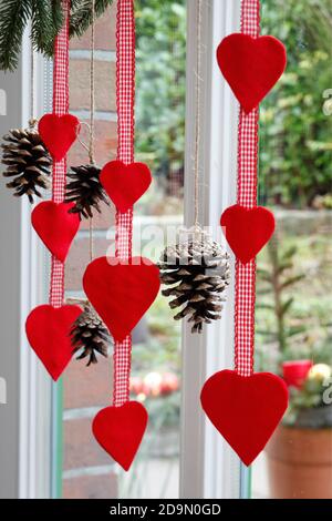 Décoration de Noël - décorations de coeur en feutre Royaume-Uni+Irlandais droits seulement / bureau d'email pour les autres territoires Banque D'Images