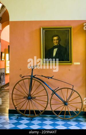 Belchien, Huy, Musée communal, vélo historique Banque D'Images