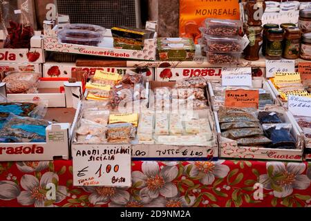 Marché, Delicatessen, Palerme, Sicile, Italie Banque D'Images