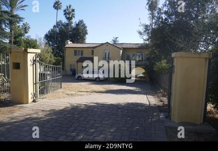 Altadena, Californie, États-Unis 4 novembre 2020 UNE vue générale de l'atmosphère de Beverly Hills 90210 Walsh House lieu de tournage au 1676 E. Altadena Drive le 4 novembre 2020 à Altadena, Californie, États-Unis. Photo par Barry King/Alay stock photo Banque D'Images