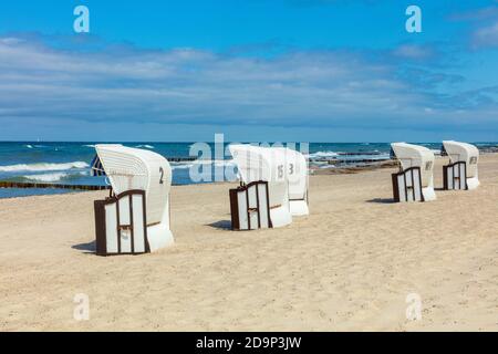 Allemagne, Mecklembourg-Poméranie occidentale, Ostseebad Kühlungsborn, district ouest. Camping en hauteur de plage Banque D'Images