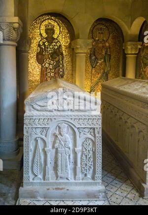 Tombes du roi Mirian et de sa femme Nana dans l'église de Samtavro, Mtskheta, Géorgie Banque D'Images