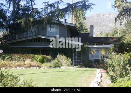 Altadena, Californie, Etats-Unis 4 novembre 2020 UNE vue générale de l'atmosphère de Poltergeist 2 House film lieu de tournage au 1589 Homewood Drive le 4 novembre 2020 à Altadena, Californie, Etats-Unis. Photo par Barry King/Alay stock photo Banque D'Images