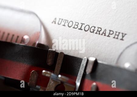 Mot d'autobiographie écrit avec une machine à écrire. Banque D'Images