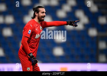 Reggio Emilia, Italie - 06 novembre 2020 : Andrea Consigli de US Sassuolo gestes pendant la série UN match de football entre US Sassuolo et Udinese Calcio. Le match s'est terminé par 0-0 ficelage. Credit: Nicolò Campo/Alay Live News Banque D'Images