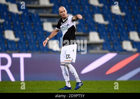 Reggio Emilia, Italie - 06 novembre 2020 : le Bram Nuytinck d'Udinese Calcio réagit au cours de la série UN match de football entre les États-Unis Sassuolo et Udinese Calcio. Le match s'est terminé par 0-0 ficelage. Credit: Nicolò Campo/Alay Live News Banque D'Images