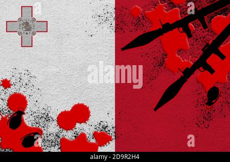 Drapeau de Malte et lance-roquettes avec grenades dans le sang. Concept d'attaque terroriste et d'opérations militaires. Trafic d'armes Banque D'Images