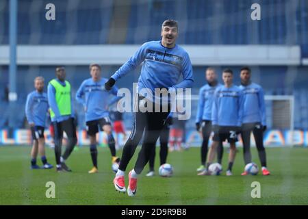 SHEFFIELD, ANGLETERRE. 7 NOVEMBRE Callum Paterson, de Sheffield mercredi, prend des photos dans l'échauffement avant le match du championnat Sky Bet entre Sheffield mercredi et Millwall à Hillsborough, Sheffield, le samedi 7 novembre 2020. (Credit: Pat Scaasi| MI News) Credit: MI News & Sport /Alay Live News Banque D'Images