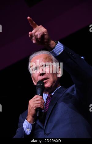 L'ancien vice-président Joe Biden, qui espère un président démocratique, prononce des remarques lors du second Step Criminal Justice Forum au Benedict College le 26 octobre 2019 à Columbia, en Caroline du Sud. Banque D'Images